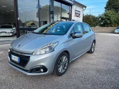 Usata Peugeot 208 Allure 82 CV (60 kW) 2016 Argento Utilitaria