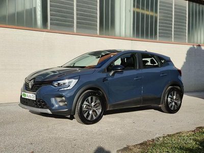 Usata Renault Captur 100 CV (73 kW) 2023 Grigio SUV