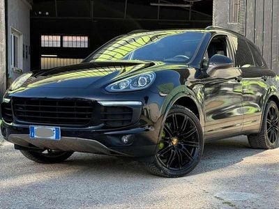 Usata Porsche Cayenne Platinum Edition 333 CV (244 kW) 2017 Nero SUV