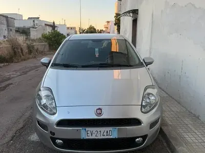 Usata Fiat Grande Punto Street 75 CV (55 kW) 2014 Grigio Utilitaria