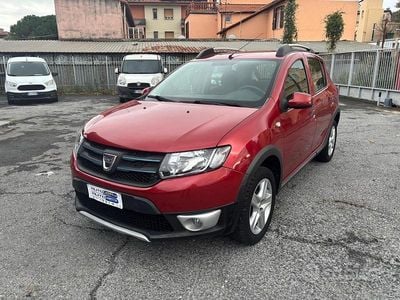 Usata Dacia Sandero Stepway 90 CV (66 kW) 2014 Rosso Berlina