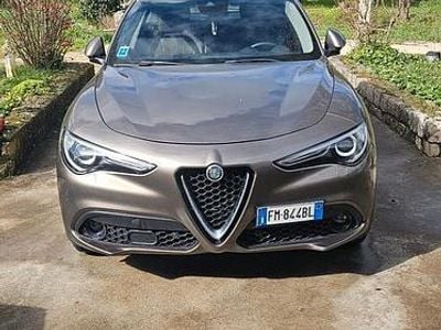 Usata Alfa Romeo Stelvio Business 180 CV (132 kW) 2017 Marrone SUV