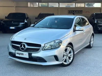 Usata Mercedes A180 109 CV (80 kW) 2018 Grigio Berlina