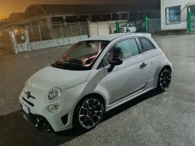 Usata Abarth 695 179 CV (131 kW) 2020 Other Utilitaria