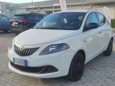 usata Lancia Ypsilon Ypsilon 3ª serie1.0 FireFly 5 porte S&S Hybrid Ecochic Silver - USATO Berlina