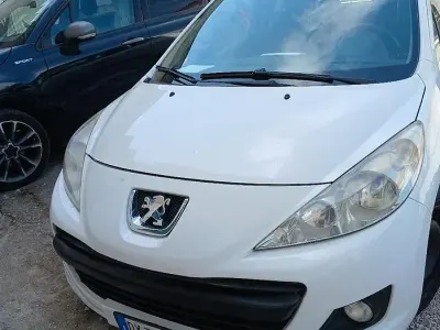 Usata Peugeot 207 2010 Bianco