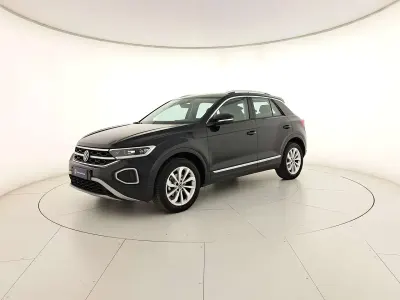Usata VW T-Roc Style 116 CV (85 kW) 2025 Deep black perlato SUV