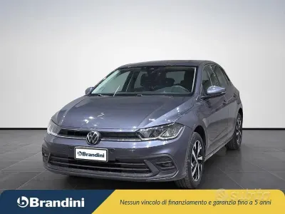 Usata VW Polo Life 80 CV (58 kW) 2023 Grigio Utilitaria