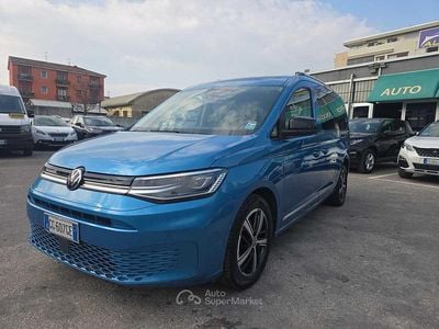 Usata VW Caddy 122 CV (89 kW) 2021 Blu Monovolume