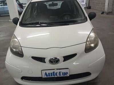 Usata Toyota Aygo Connect Style 67 CV (49 kW) 2012 Bianco Utilitaria