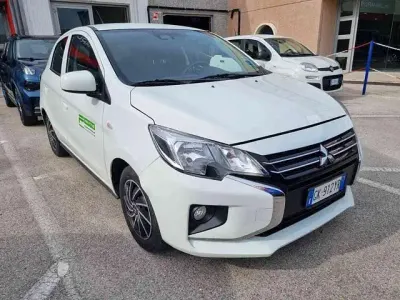 Usata Mitsubishi Space Star Intense 71 CV (52 kW) 2022 Bianco pastello Berlina