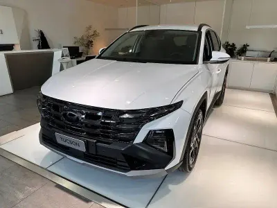 Nuova Hyundai Tucson 215 CV (158 kW) 2025 Bianco SUV