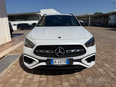 Usata Mercedes GLA200 AMG Line Premium Plus 150 CV (110 kW) 2024 Bianco SUV