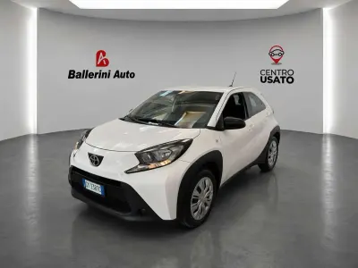 Usata Toyota Aygo X Active 72 CV (52 kW) 2025 Bianco SUV