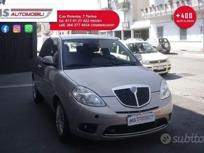 Usata Lancia Ypsilon 60 CV (44 kW) 2010 Sabbia Utilitaria