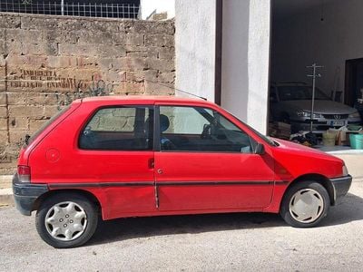 Rosso Usata 1996 Peugeot 106 Utilitaria | 900 €