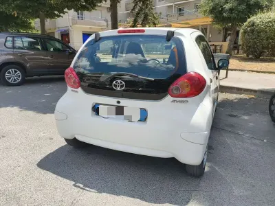 Usata Toyota Aygo Connect Style 68 CV (50 kW) 2011 Utilitaria