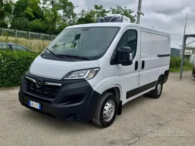 Usata Opel Movano 140 CV (102 kW) 2023 Bianco Furgone
