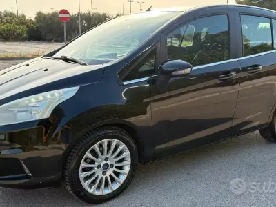 Usata Ford B-MAX 95 CV (69 kW) 2012 Nero Monovolume