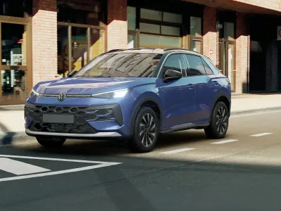 Nuova VW T-Roc Life 115 CV (84 kW) 2026 Celestial blue metallizzato nero SUV