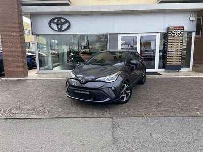 Second-hand Toyota C-HR Trend 122 CP (89 kW) 2022 Gri SUV