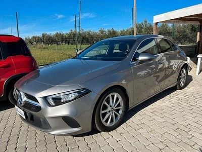 Begagnad Mercedes A180 Premium 116 HK (85 kW) 2020 Grå Sedan