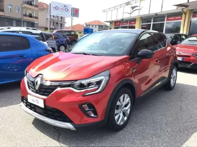 Usata Renault Captur Intens 101 CV (74 kW) 2021 Rosso SUV