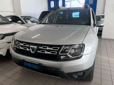 Usata Dacia Duster Urban Explorer 109 CV (80 kW) 2016 Argento SUV