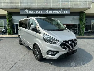 Usata Ford Tourneo Titanium 150 CV (110 kW) 2023 Grigio Monovolume