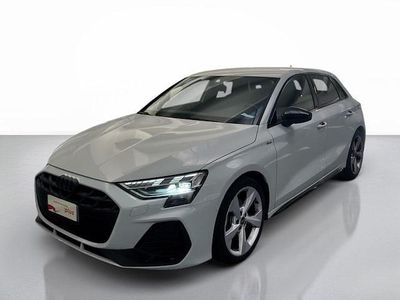 Usata Audi A3 S-Line 150 CV (110 kW) 2025 Bianco ghiacciaio metallizzato Berlina