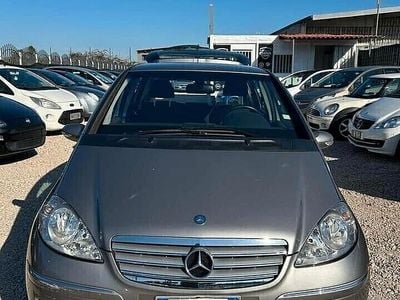Käytetty Mercedes A150 Avantgarde 95 HP (69 kW) 2006 Ruskea Sedan