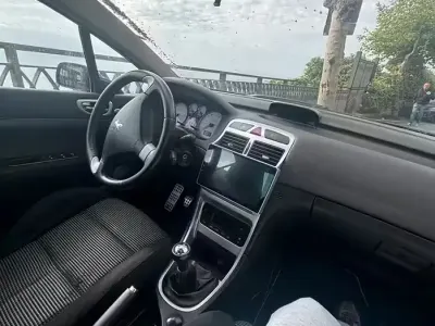 Begagnad Peugeot 307 88 HK (64 kW) 2006 Svart Sportkupé