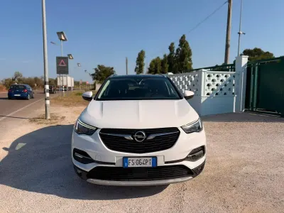Usata Opel Grandland X Innovation 120 CV (88 kW) 2018 Bianco SUV