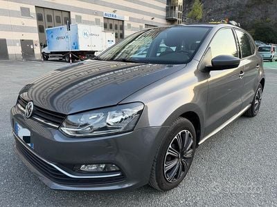 Usata VW Polo 75 CV (55 kW) 2017 Grigio Berlina