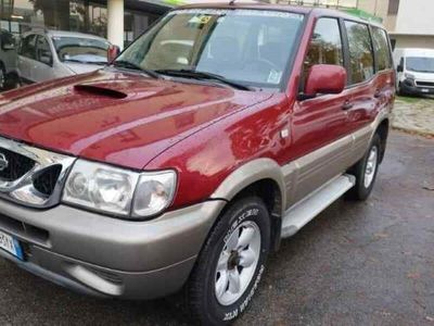 usata Nissan Terrano TERRANO II2.7 Tdi 5 porte Luxury autocarro n1