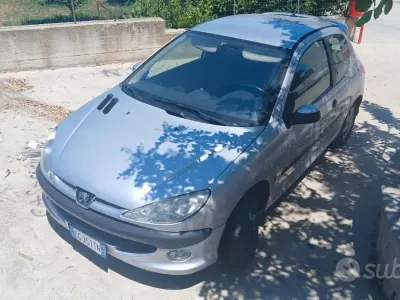 Usata Peugeot 206 75 CV (55 kW) 2003 Berlina