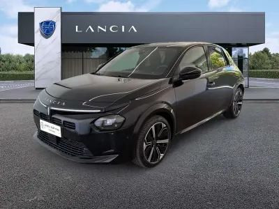 Usata Lancia Ypsilon 101 CV (74 kW) 2025 Nero Utilitaria