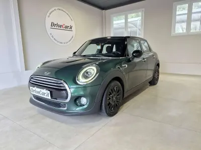 Usata Mini Cooper D 116 CV (85 kW) 2019 Verde british racing met. Utilitaria