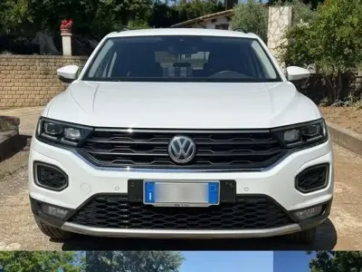 Usata VW T-Roc Style 116 CV (85 kW) 2019 Bianco SUV