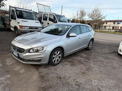 Usata Volvo V60 Momentum 114 CV (83 kW) 2014 Grigio Station wagon