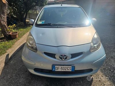 Usata Toyota Aygo 67 CV (49 kW) 2006 Blu Utilitaria