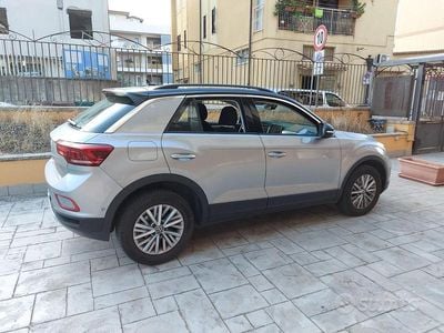 Usata VW T-Roc R-line 116 CV (85 kW) 2022 SUV