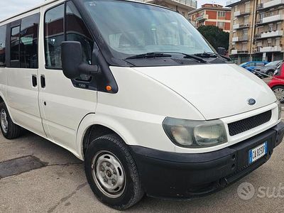 Usata Ford Transit 74 CV (54 kW) 2002 Bianco Monovolume