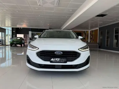 Usata Ford Focus Active 120 CV (88 kW) 2022 Bianco Berlina
