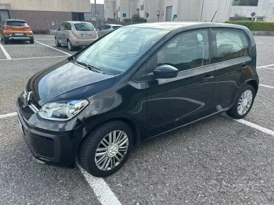 Usata VW up! Move 60 CV (44 kW) 2020 Nero Utilitaria