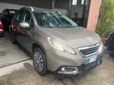 Usata Peugeot 2008 Allure 92 CV (67 kW) 2013 Marrone SUV