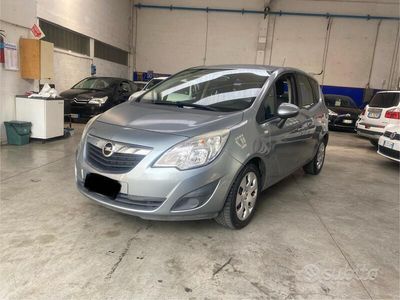 Grigio Usata 2012 Opel Meriva Cosmo Monovolume | 4700 € (Ottimo prezzo)