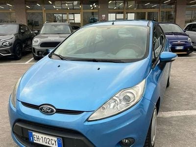 Usata Ford Fiesta Titanium 71 CV (52 kW) 2011 Blu/azzurro Utilitaria