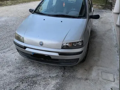 Usata Fiat Punto 60 CV (44 kW) 2002 Utilitaria