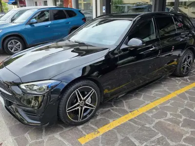 Usata Mercedes C300e AMG 265 CV (194 kW) 2022 Nero met. Berlina